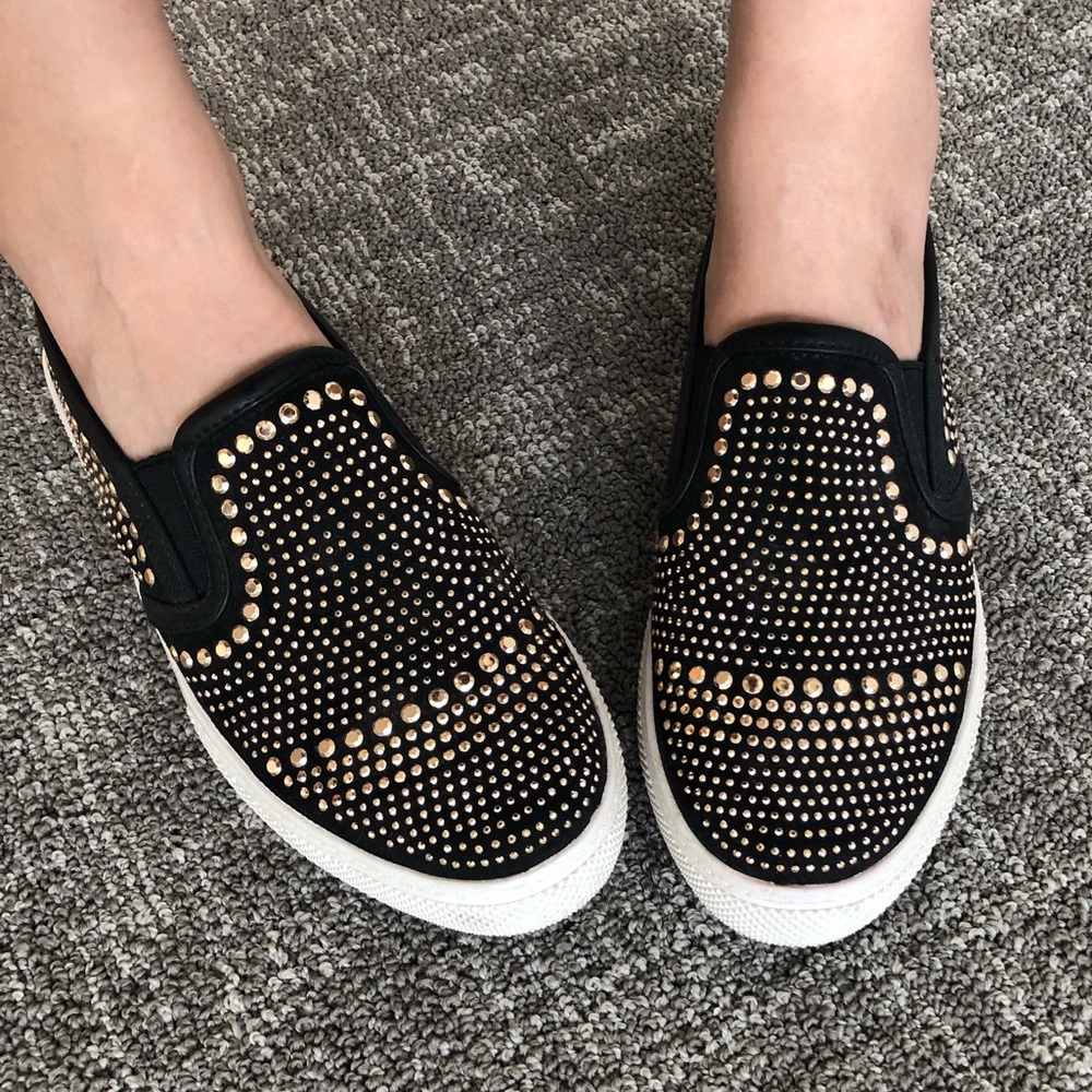 LIKE🆕Aldo Gorgeous Studded Slip On Shoes